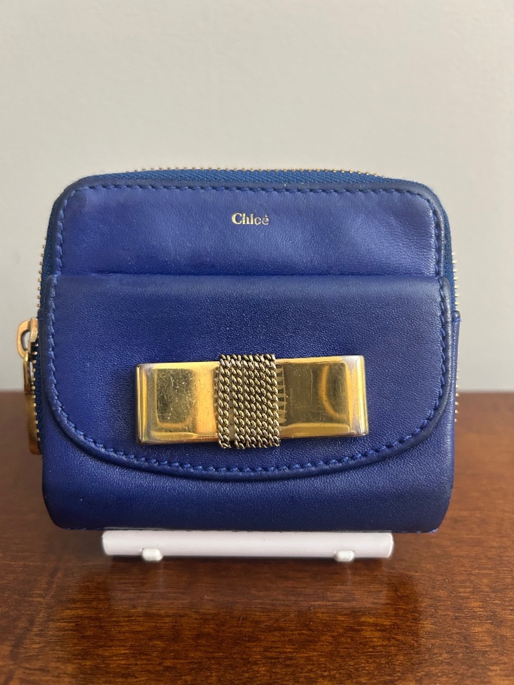 🇫🇷 Chloé 🇫🇷 Blue Leather Compact Bow Wallet; pre-loved